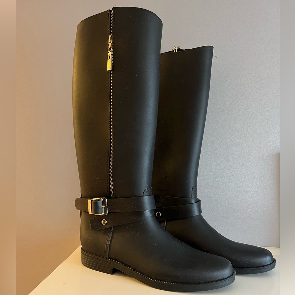 Rain boots